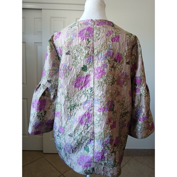 Tuckernuck Floral Jacquard Bell Sleeve Blouse Beige Pink Green Top Size Large - Picture 4 of 16